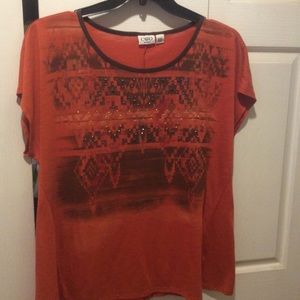 18/20W knit top with western-style embellishments.